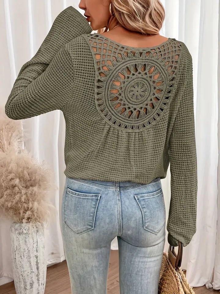Sweter damski dzianinowy | dekolt w serek