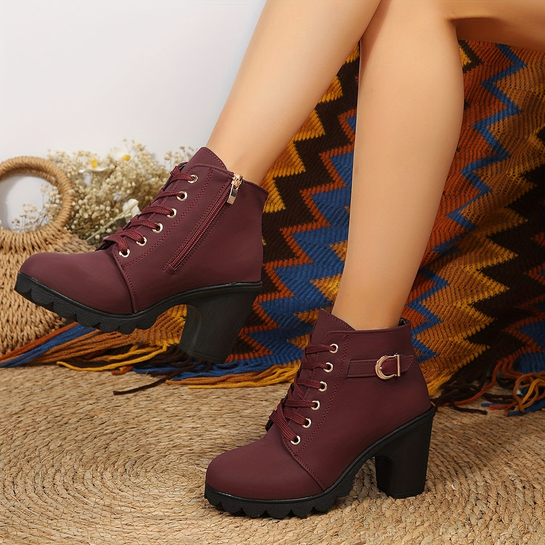 Buty zimowe damskie na obcasie