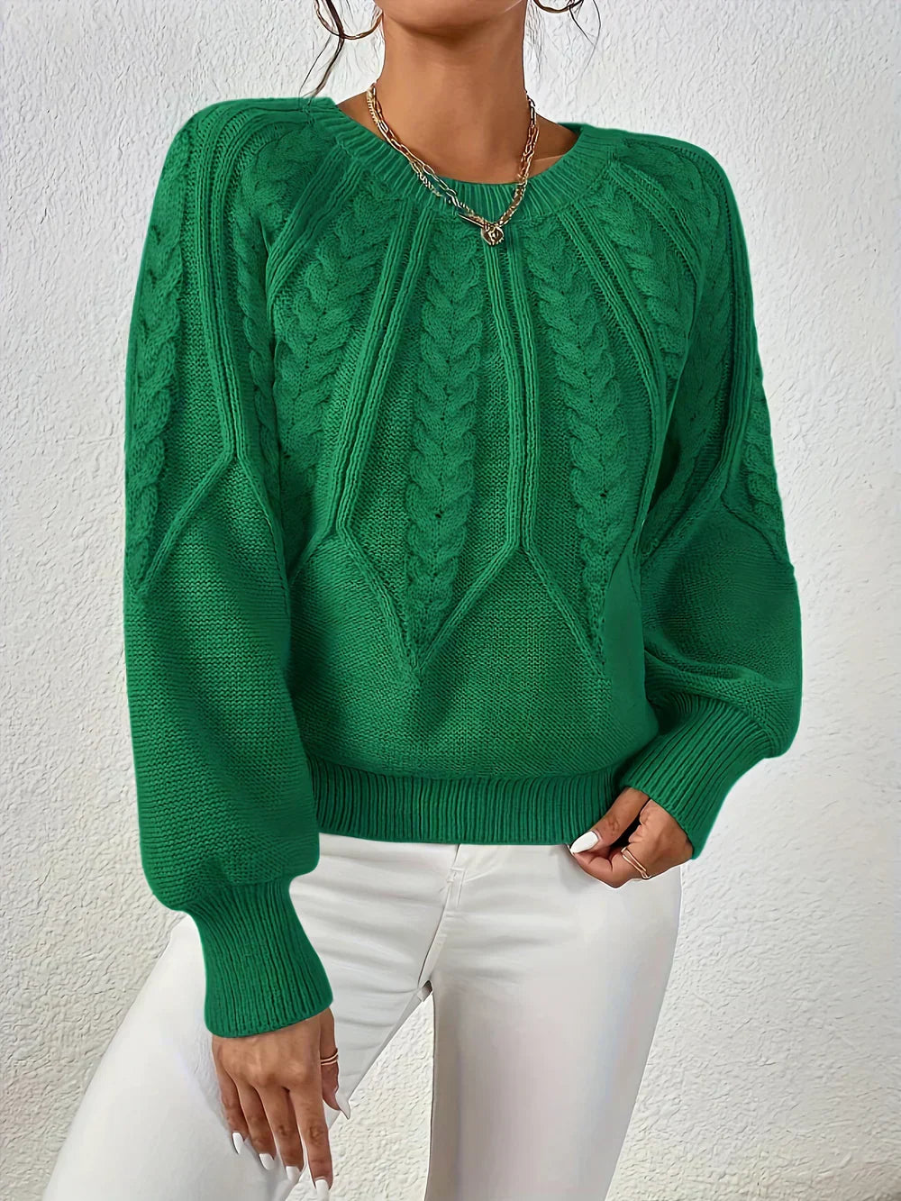 Sweter damski w splot kablowy