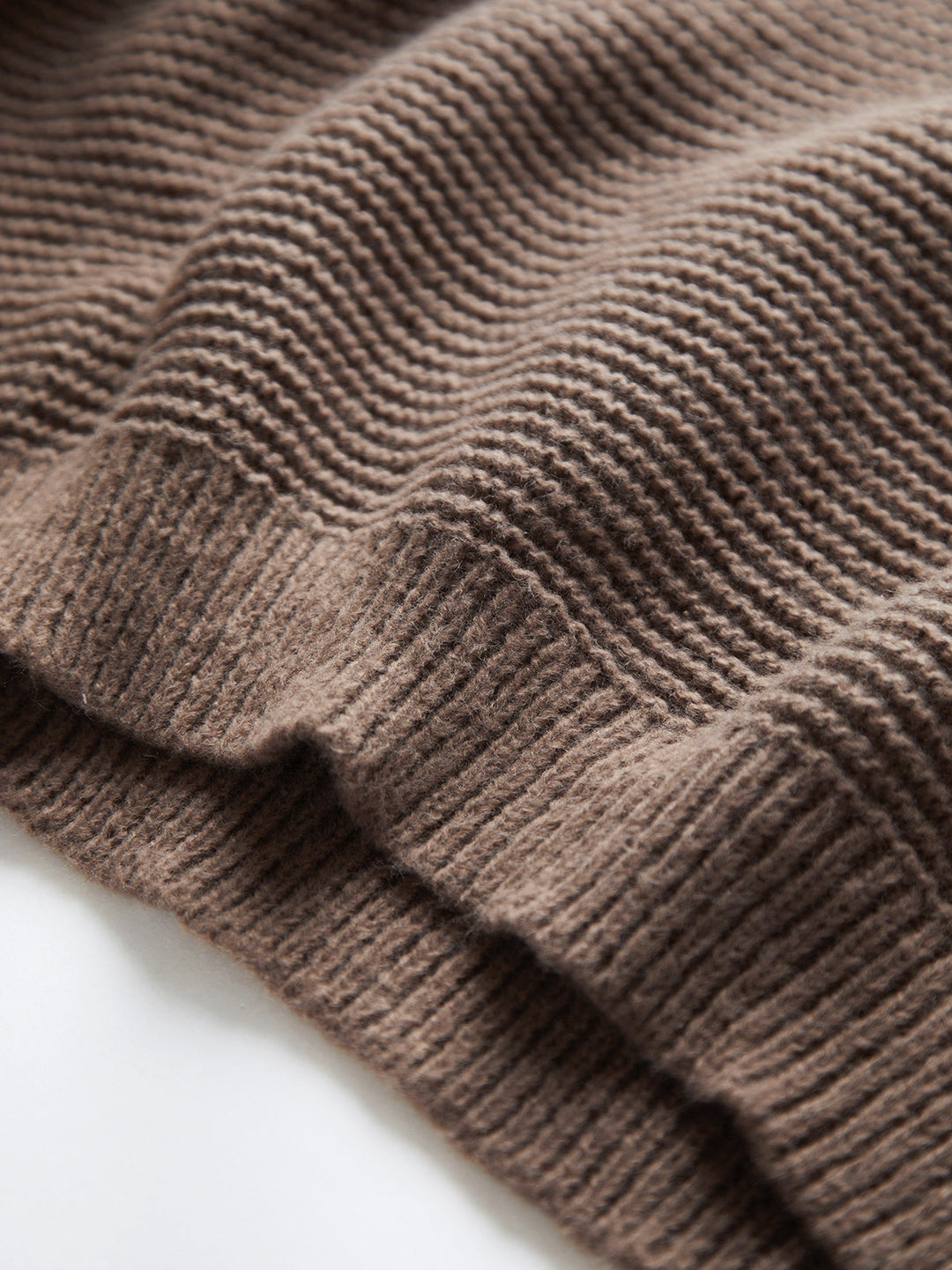 Sweter damski | Dekolt w serek