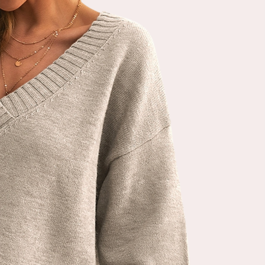 Sweter damski dzianinowy | dekolt w serek